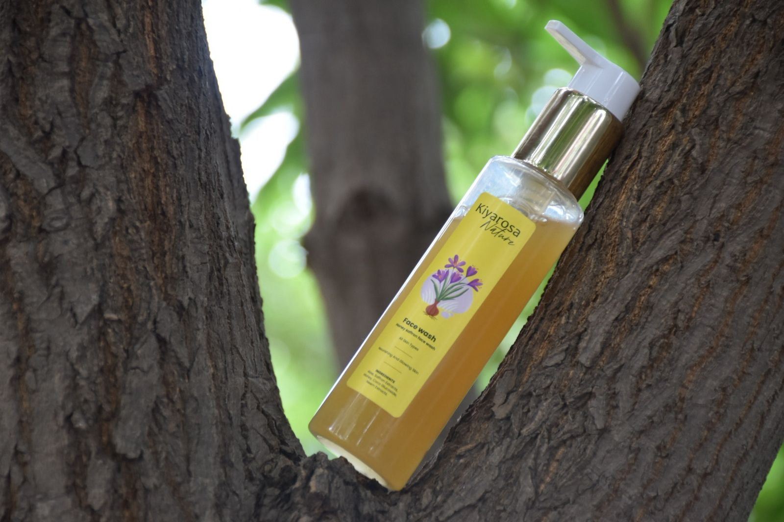 Honey saffron face wash